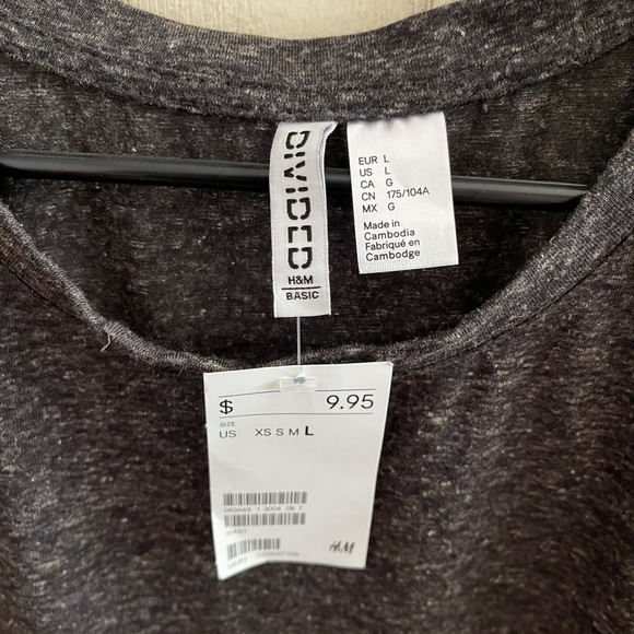 H&M Basic Tee - Picture 4 of 4